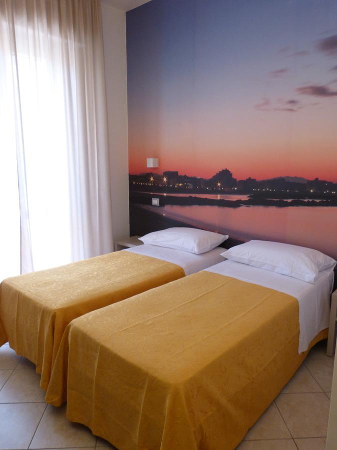 Hotel D'Annunzio カットーリカ エクステリア 写真